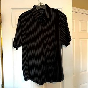 Short sleeved dress shirt